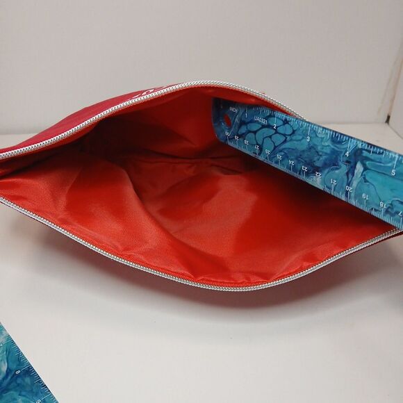 Coca-Cola Red Zipper Pouch – Makeup Bag or Pencil Case – Iconic Logo - Picture 4 of 4